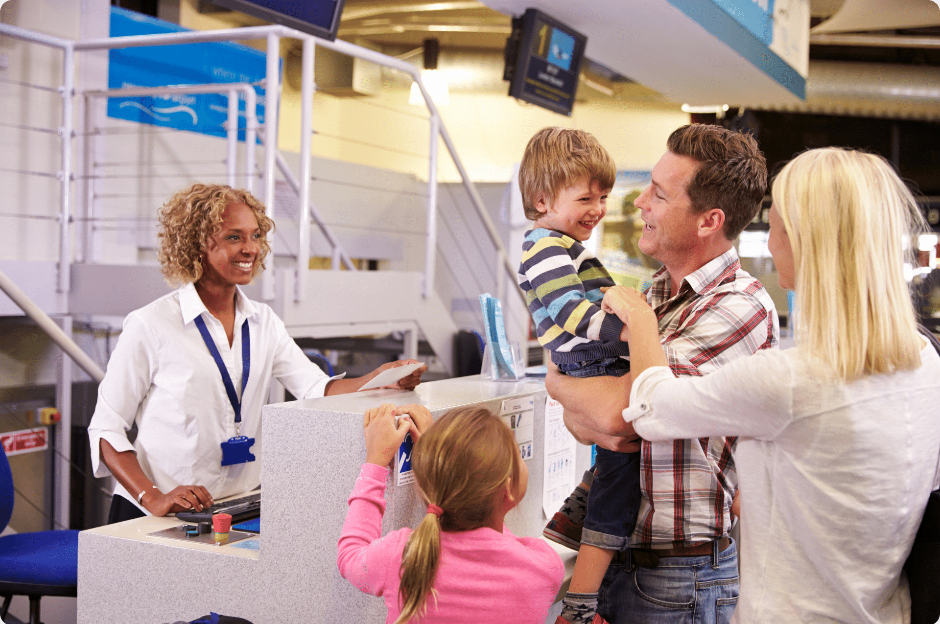 Image of happy family showing the importance of passenger experience for airport operations and revenue